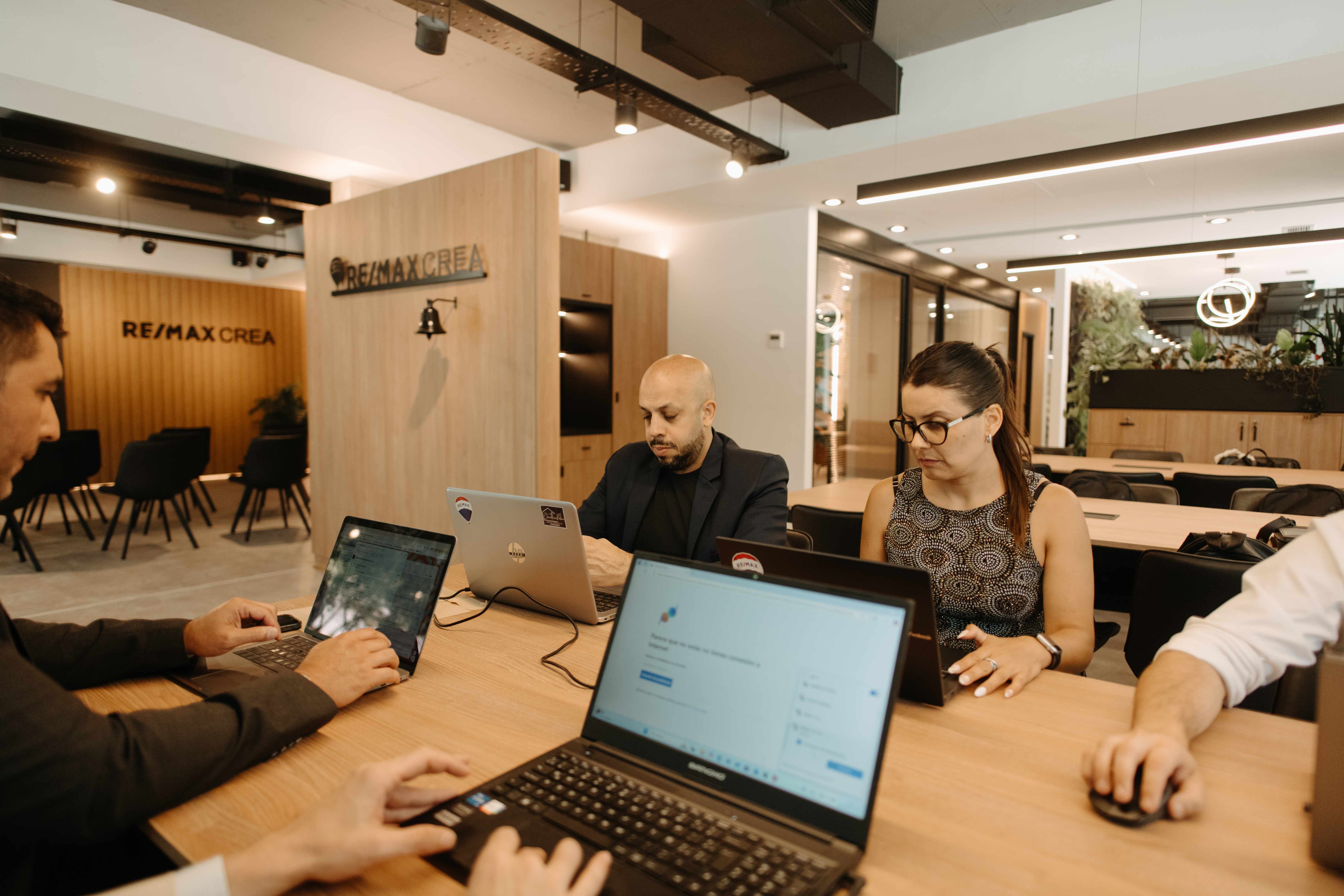 Oficina REMAX CREA - Área de trabajo