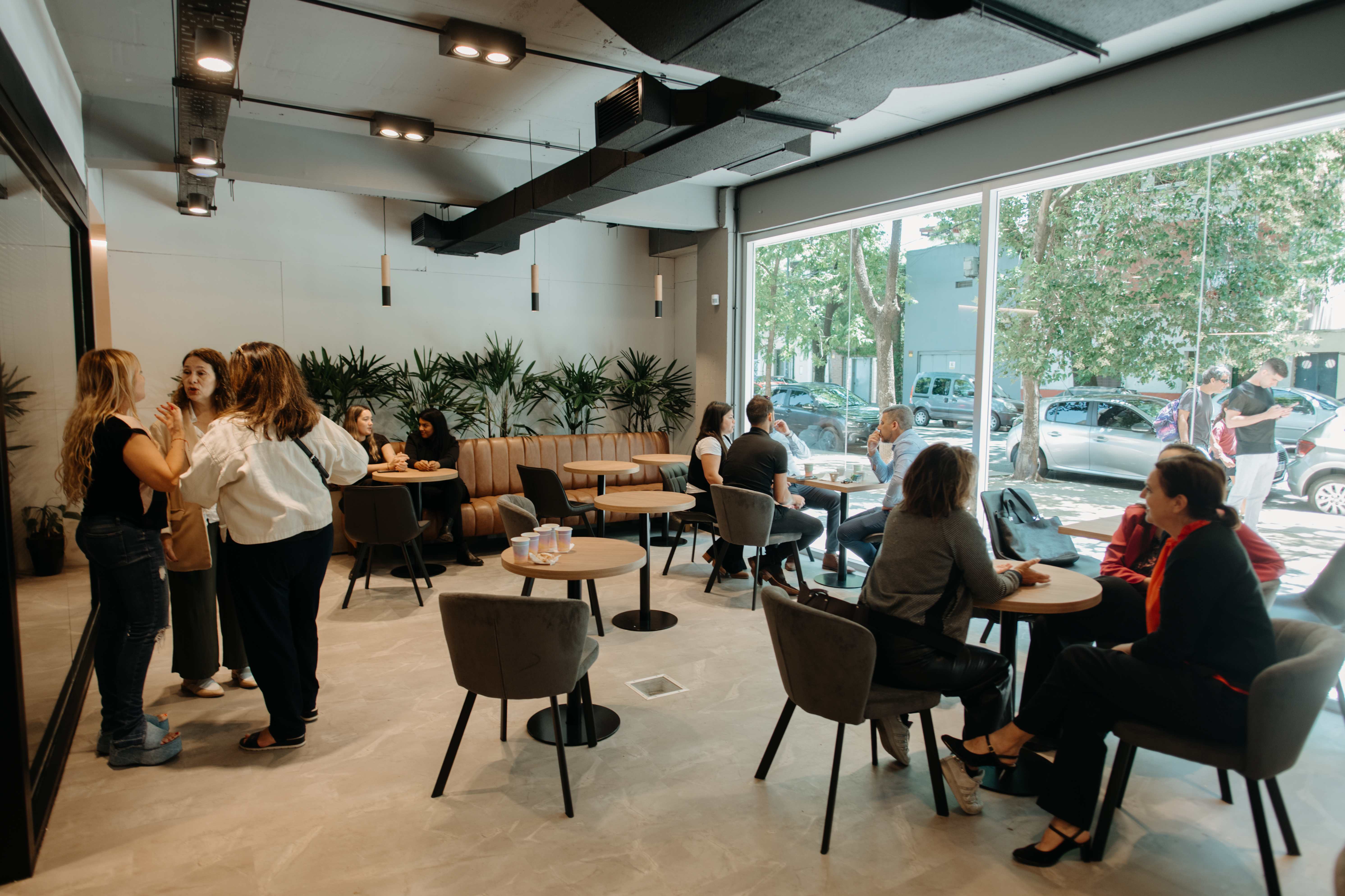 Oficina REMAX CREA - Cafetería